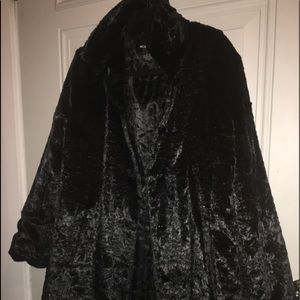 Gorgeous vintage black coat